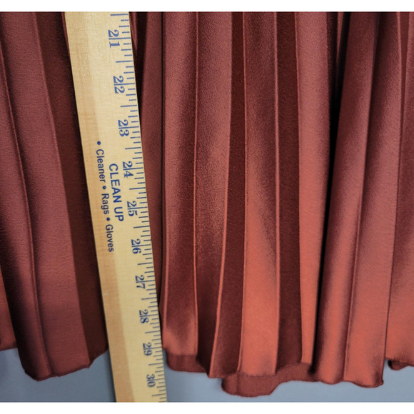 H&M Skirt Womens 12 Rust Brown Pleated Satin Midi Elastic Waist Accordion Flowy - Picture 6 of 10